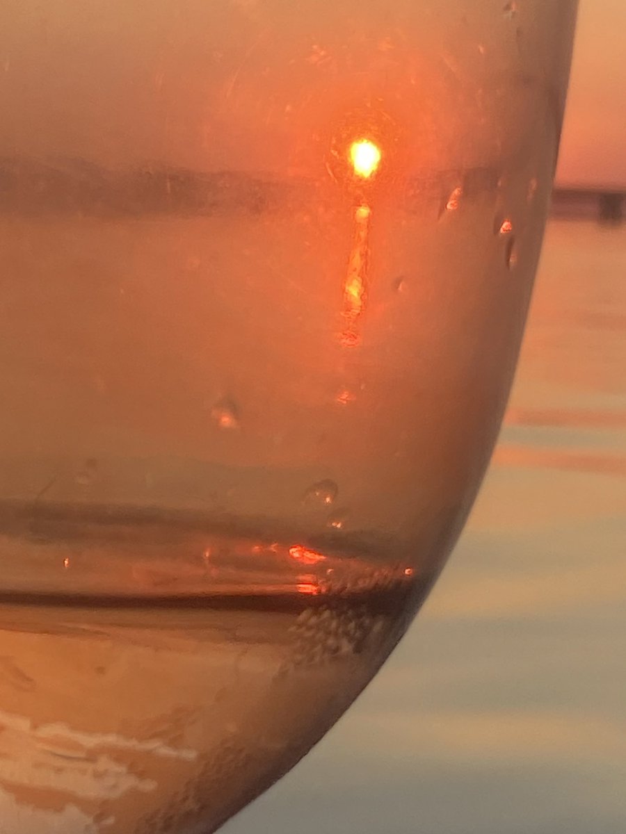 AngLeeRealtor's tweet image. The perfect place to be in this heatwave is standing shoulder deep in Lake Eufaula with the cool sand under your feet.         #angleerealtor
#lakeeufaulaoklahoma #lakelife #lakeeufaulaok #lakerealtor #lakehomesrealty #lakelifenow