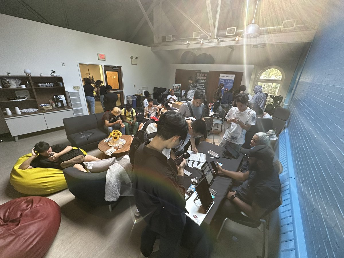 elluigi28's tweet photo. Back school event completed! Thank you Lehigh University for inviting us! Another successful year! 35 total GA in two events! #lifeatatt @OHPAunstOHPAble #Back2school https://t.co/HLWHVzj9GT