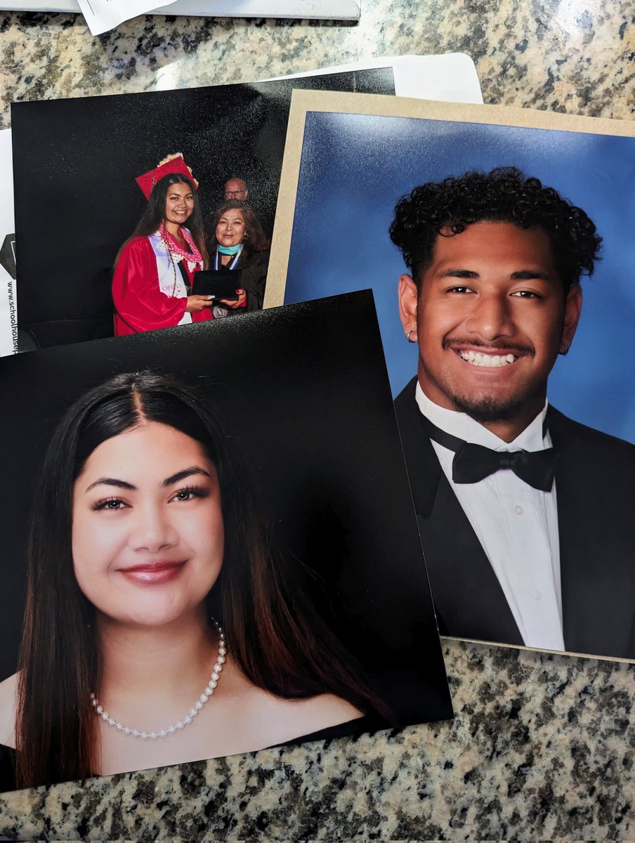 Senior photos just arrived 😆 I'm either late or really late. My eldest @f1taf8 freshman at SF State and my 2nd oldest @pakifinau53 Sr at Oak Hills soon to be early enrollee at UW.