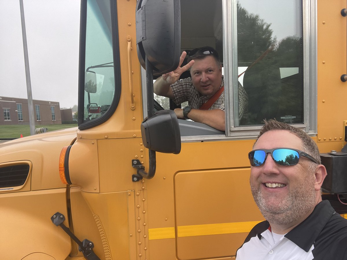 PlatteCountyR3's tweet photo. All afternoon routes are complete with students delivered to their destinations. We apologize for any delays as we take extra time to ensure students get home safely. We expect to improve tomorrow! Let's thank our awesome transportation team for a great #PCR3FirstDay! https://t.co/7pvMvCTZel