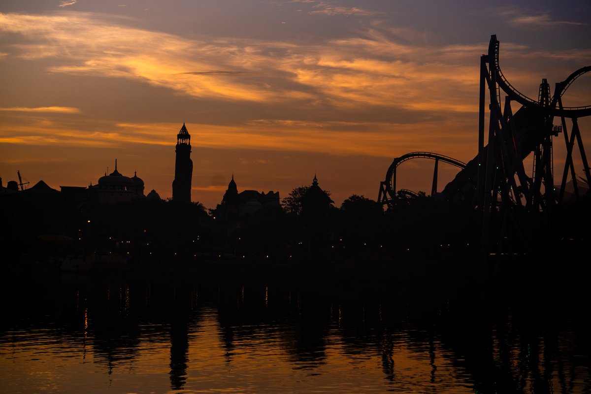 Name a more iconic silhouette.