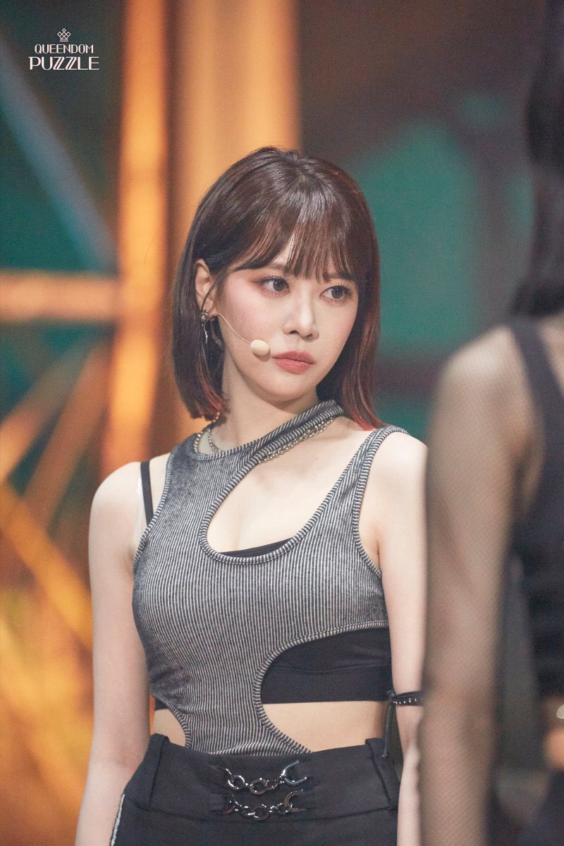 vampwon's tweet photo. Problematic things Bora from Cherry Bullet has done~ a very important thread! https://t.co/3Mn4JFTRRU