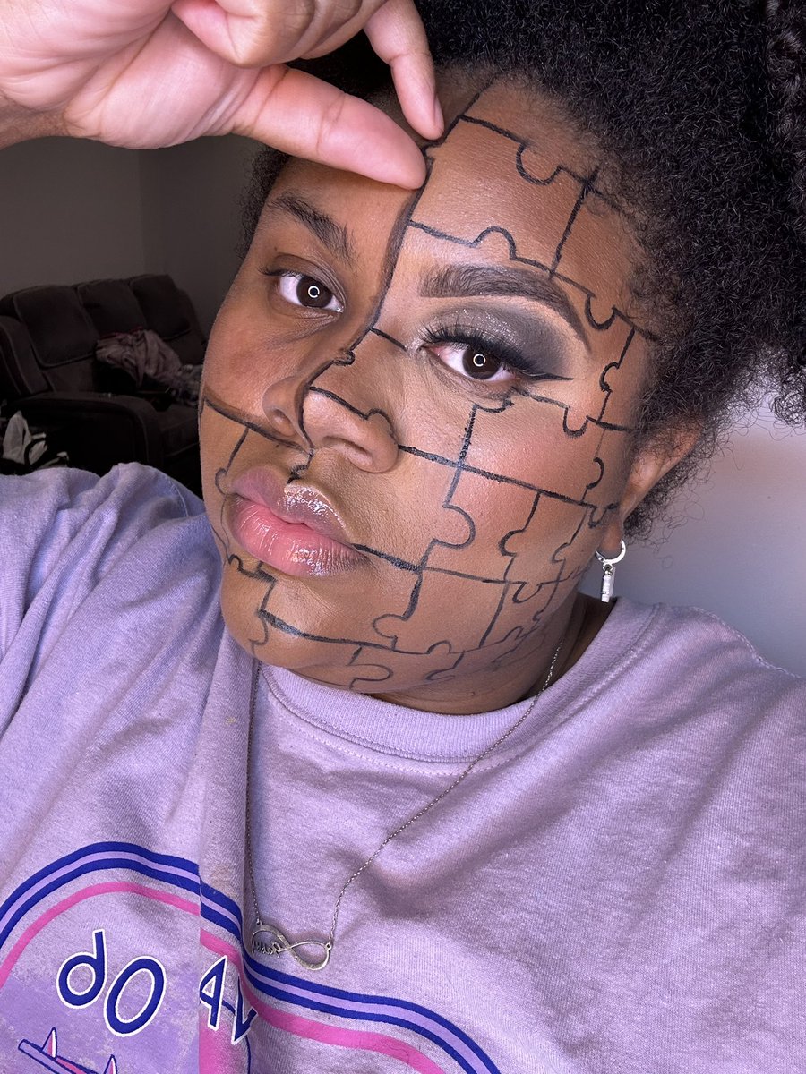GabbyTheBaddie_'s tweet photo. Piecing Myself Together One Piece At a Time ✨#phillymakeupartist #phillycreatives #beauty #makeup https://t.co/5IOorFsGCX