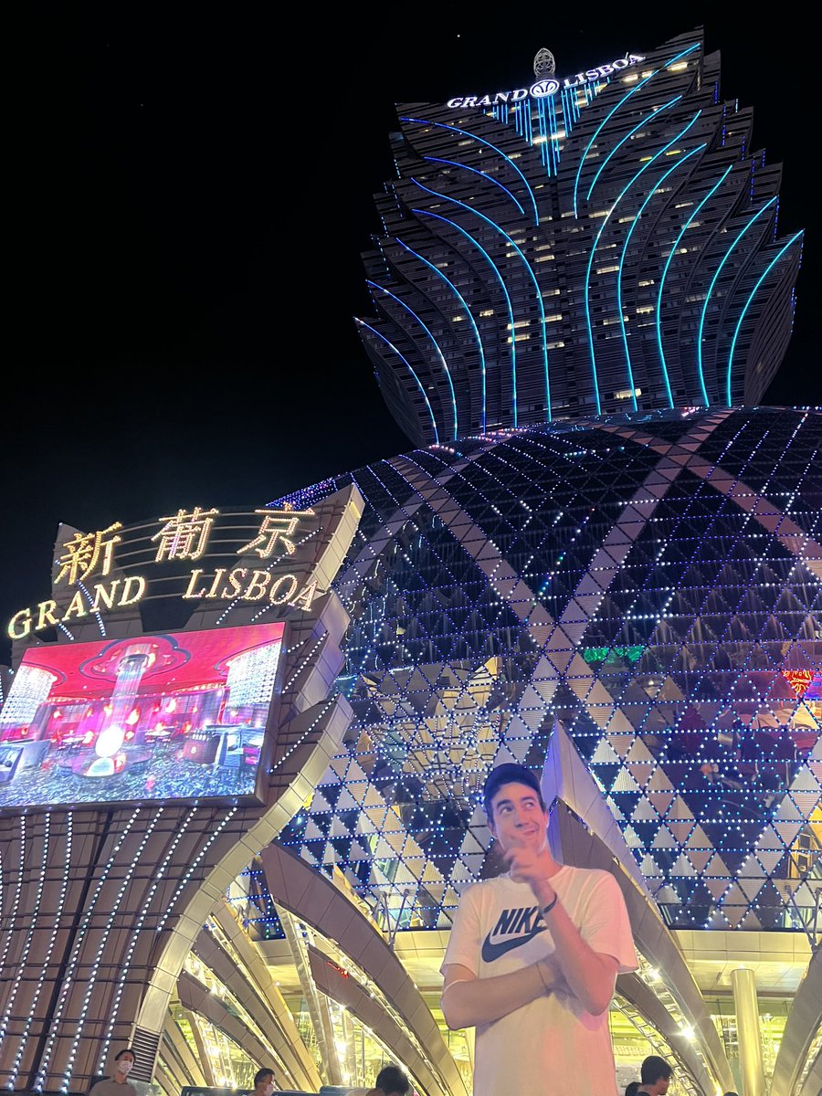 Feromonas tweet media