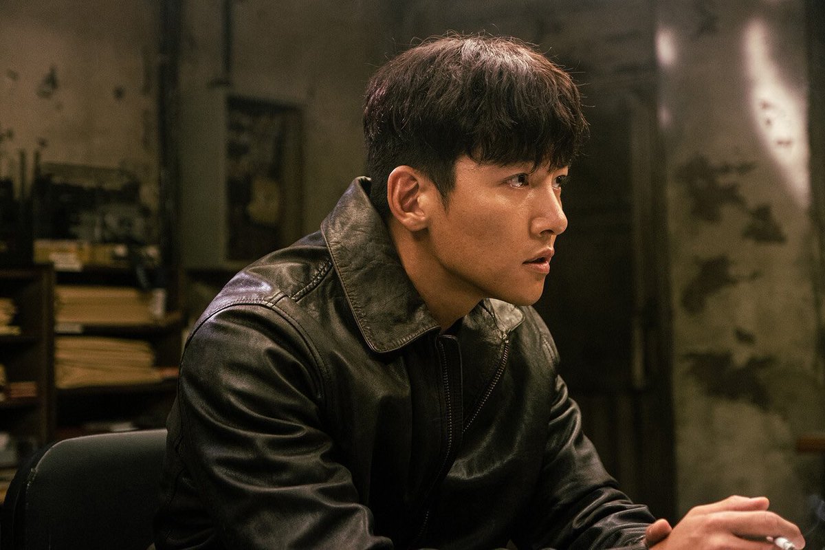 iconickdramas's tweet photo. #JiChangWook still cuts for Disney+ action thriller #TheWorstOfEvil 🔥 https://t.co/jaEUAcZG3x