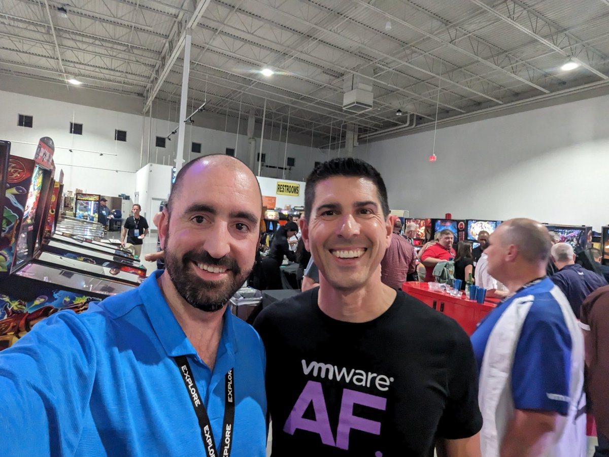Gotta love the @vmware commitment to the community. Thanks for stopping by the @vmug #vexpert party <a href="/kitcolbert/">Kit Colbert</a> !