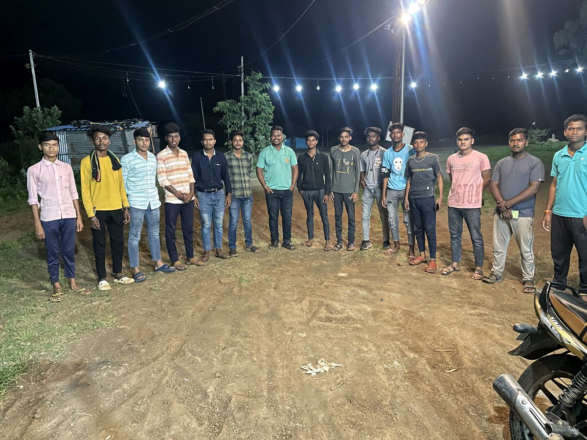 nikhilsahu1423's tweet photo. संदीप कुलस्ते भैया को युवाओं का पूरा समर्थन है
I support Sandeep kulste bjp 
निवास विधानसभा  क्रमांक 106
@ithakurprashant 
@vdsharmabjp @ChouhanShivraj @AmitShah @BJP4MP 
@shivprakashbjp @HitanandSharma https://t.co/5QI4uX0oIg
