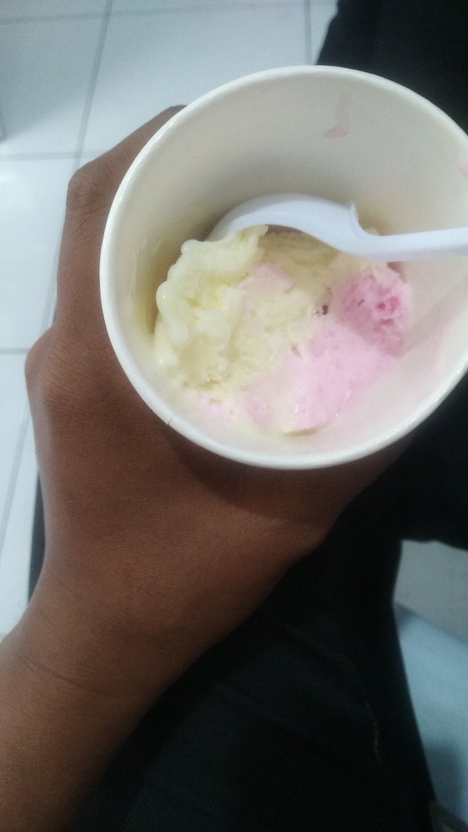 black2024158936's tweet photo. Desert tayo #paranas nman #Alfamart https://t.co/ed72zQ2Cww