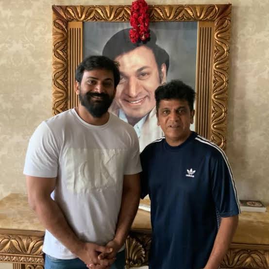 shivuaDDa's tweet photo. ನಟರಾಕ್ಷಸ ಡಾಲಿ ಧನಂಜಯ ಅವರಿಗೆ ಹುಟ್ಟು ಹಬ್ಬದ ಹಾರ್ದಿಕ ಶುಭಾಶಯಗಳು🎂❤️

@Dhananjayaka #Dhananjaya #DaaliDhananjaya #ShivuaDDa https://t.co/qzIuHYEtl2