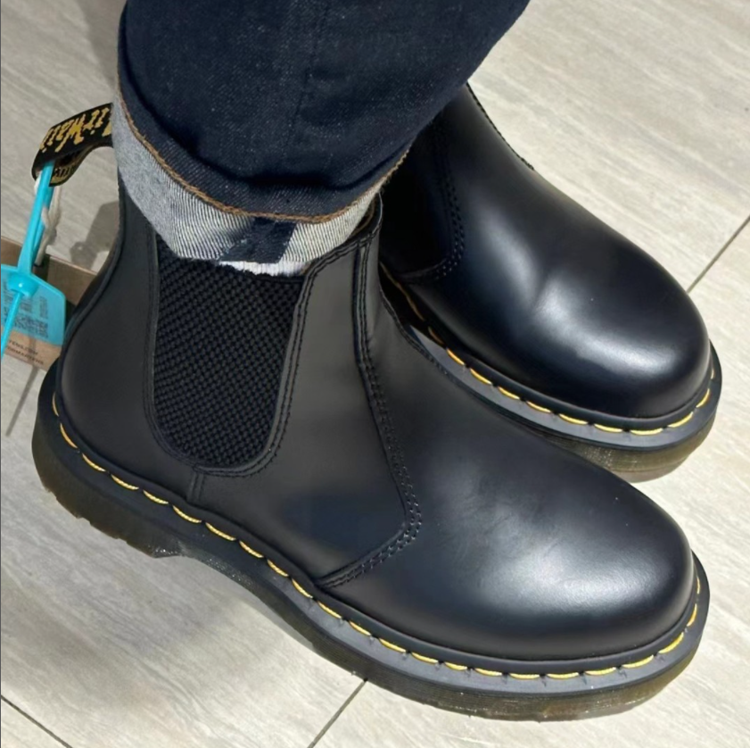 killokit's tweet photo. クラシックでありながらトレンディーな 2976 チェルシー ブーツで、あなたのシューズ コレクションをアップグレードしてください。 洗練されたミニマルなデザインは、カジュアルからフォーマルまであらゆるシーンに最適です。#drmartens https://t.co/9rCIIqqdaU