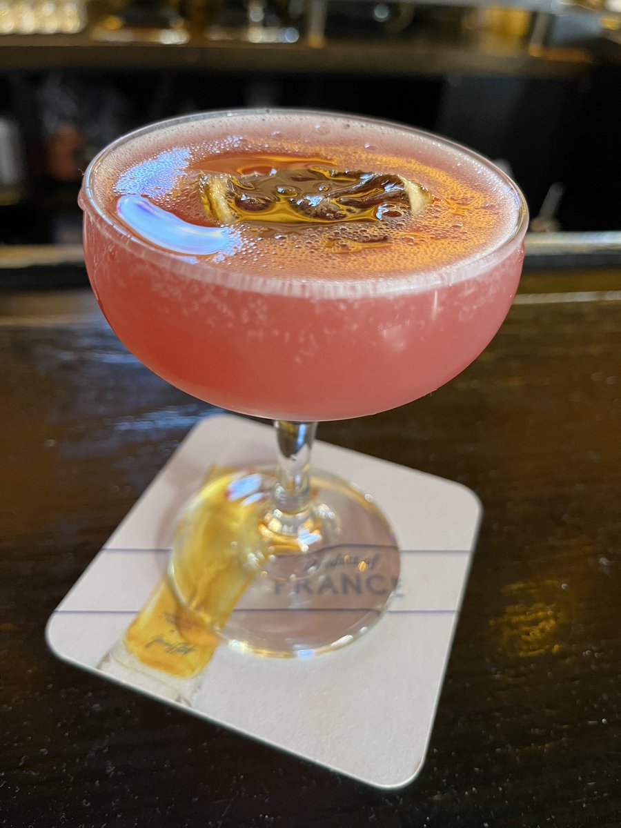versifier146's tweet photo. Fun times tonight at @MilkBoyPhilly - great drinks, food, and @floorbirdband was awesome! 🙌🏼🙌🏼🙌🏼 https://t.co/PDe2oAyGum