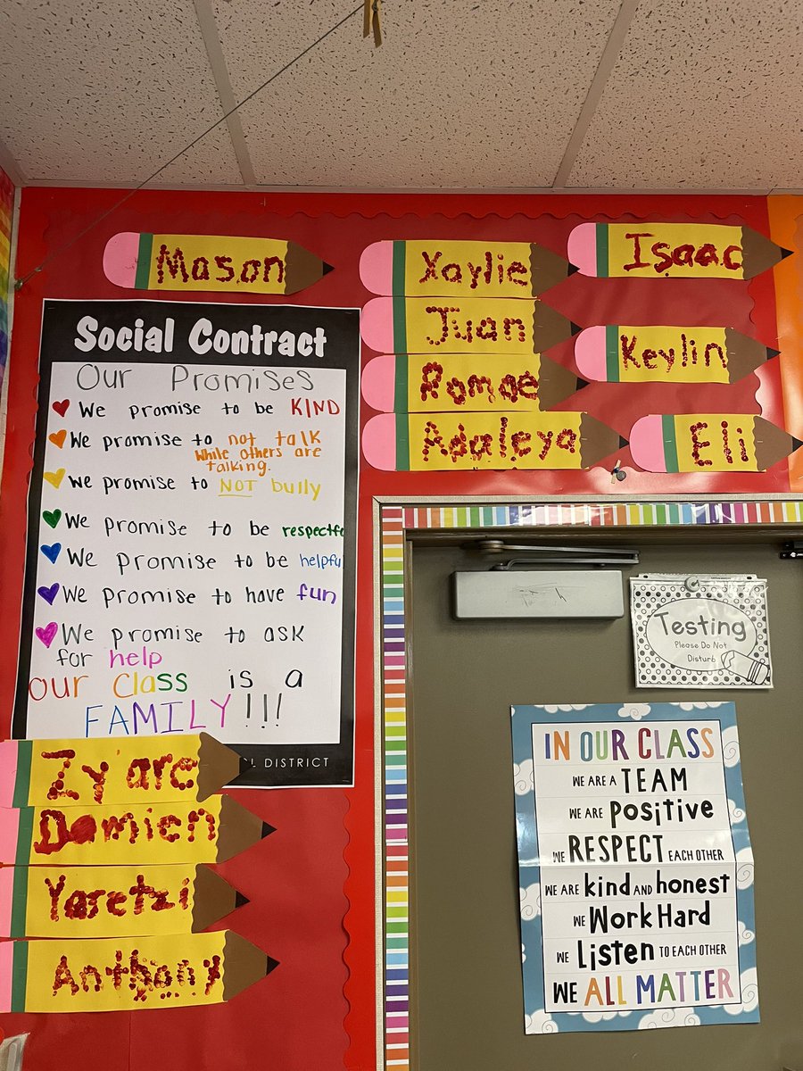 DamianVlsqz13's tweet photo. Kinder is Kool! π
So many amazing things are already happening in our Kindergarten classes. I love the welcoming environments our Ts are creating for our Little Lancers. πππ½
#TeamLongfellow https://t.co/J5GDjOnNdg