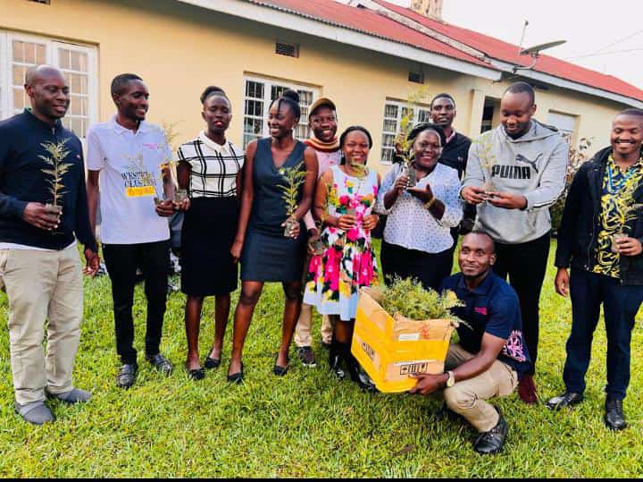 RctKabarole's tweet photo. Indeed it was amazing planting trees with our young ones from the Interact club of Kyebambe Girls SS to conserve the environment. Well done team @RACkabarole.
#FortPortalGo_GreenThroughIntractClubs 
@Rotaract_TV @EmmaLukeera @RotaractD9213 @rotaractkaihura @SarahOwembabazi https://t.co/XN7ZGYrfrj