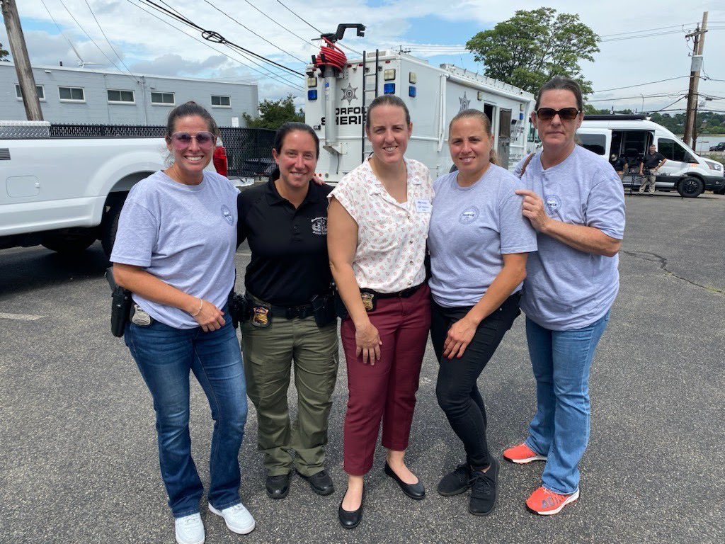 LaurenJamie37's tweet photo. Between my @bostonpolice colleagues &amp; classmates who always show up, the law enforcement leaders who support us &amp; the young ladies who give me hope- what a great week @MAWLE1 #MAWLEandMe #mentorship #futuregeneration @30x30initiative can’t wait for next summer @SgtAmyBoston ! 💙 https://t.co/ihibviJbbV
