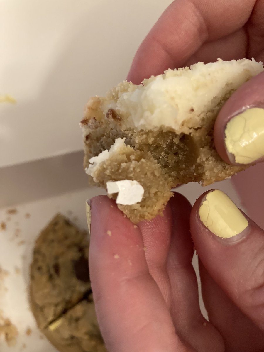 radevine15's tweet photo. @CrumblCookies Egg shell!! https://t.co/5QZ2wJvkH3