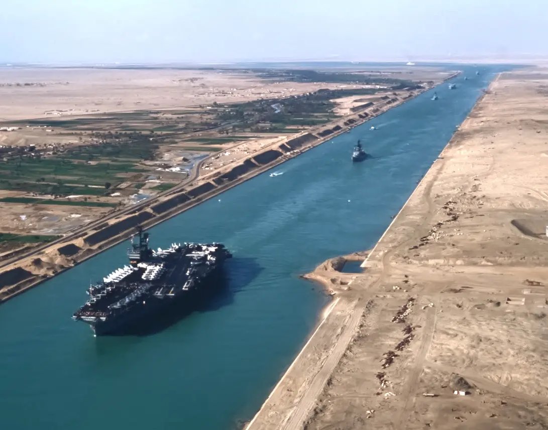 Dexerto's tweet photo. Two tankers have reportedly collided in the Suez Canal https://t.co/EinUwDGREI