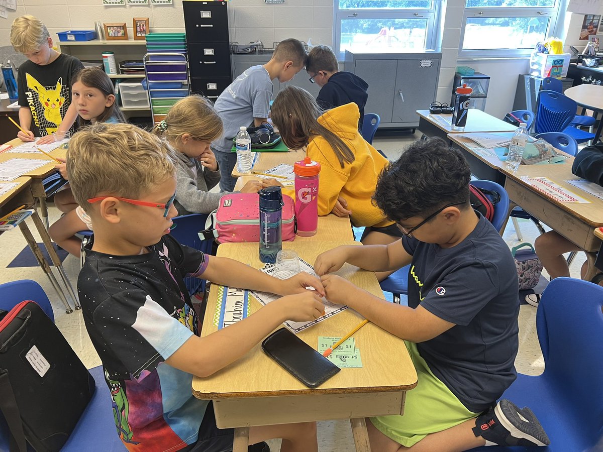 Amanda Cesak tweet media