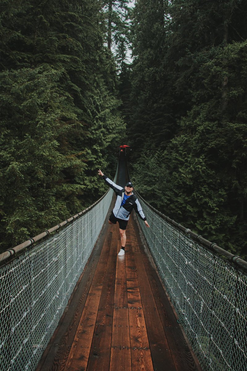 ReneCecena's tweet photo. Viví una gran aventura al cruzar el Capilano Suspension Bridge y sus 27 acres en Vancouver, Columbia Británica. Su impresionante belleza natural, acompañada de una caminata llena de adrenalina, te hacen disfrutar de una experiencia con vista panorámica a la selva tropical. 🇨🇦🌿🍄 https://t.co/Jr1Wggi9X5
