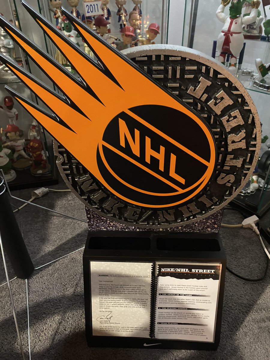 90’s Nike NHL Street Hockey !! What a great piece! 

Anyone play in NHL Breakout Tournaments in the 90’s?!
#OutTheBin #NHL #Champs