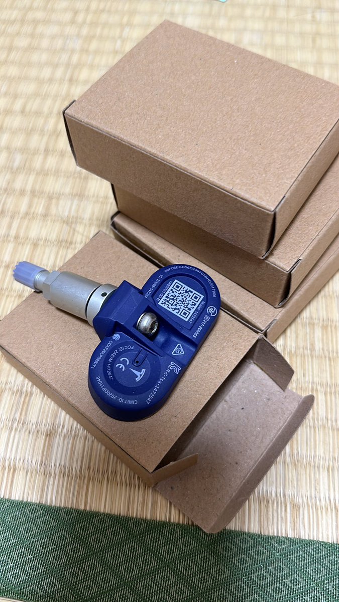 OlyfuntTesla's tweet photo. @hagesuki スタッドレスを外販品で装着する場合はこれ必須ですので、早めに調達してくださいね。 https://t.co/RqTgxDmY8T