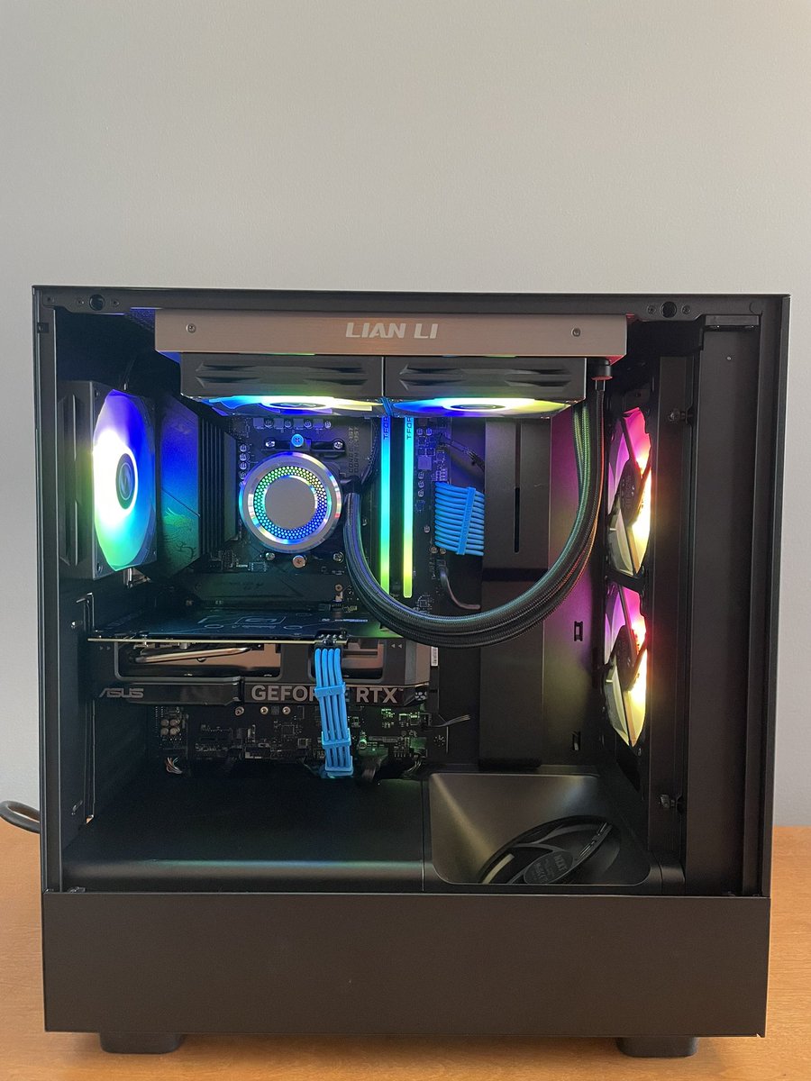 SpaceTechBuilds's tweet photo. Hey Cillic!

We would love to help you out with purchasing a new PC. We provide top-of-the-line PCs using high-quality parts to meet all needs!

We have been building PCs for over 5 years and would love to build your friends!

Check out our website https://t.co/shMCjzF40I or send us at email at help@spacetechus.com