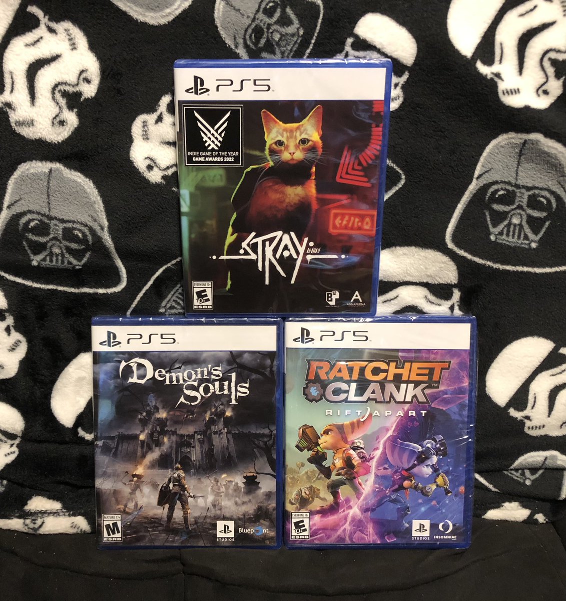GC_GrowWithUs's tweet photo. I picked these games up recently! These are the first #PS5 physical games that I’ve bought.
>#Stray by #BlueTwelveStudios
>#DemonsSouls by #BluePointGames
>#RatchetAndClankRiftApart by #InsomniacGames
#PlayStation5
#PlayStationStudios
#GrowingCollections
#GrowingCollection https://t.co/c2ZTD6wVQd