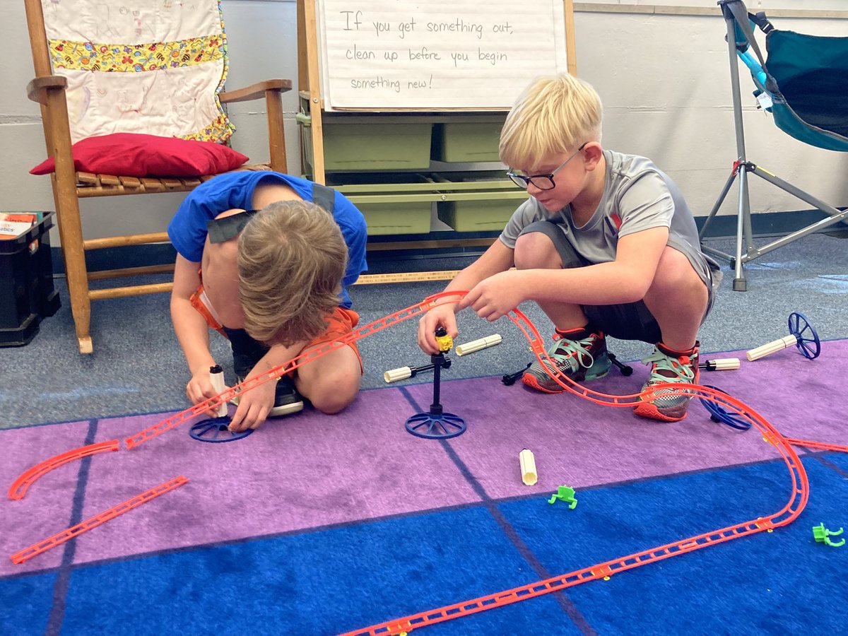 AlofsAnn's tweet image. Free advice: If it is too hot to play outside, build roller coasters for inside recess. @WestBlvdElem #cpsbest #scholarsfirst