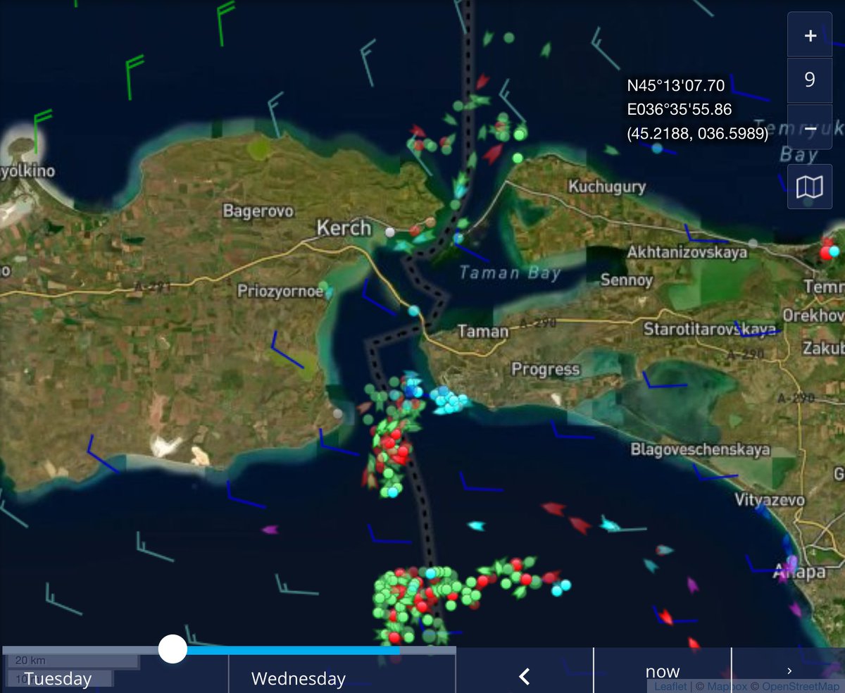 IILegion23's tweet photo. Marine traffic under the #Kerch Strait Bridge remains very minimalistic. Operations are currently underway in various parts of Crimea, stay tuned for more 🇺🇦#UkraineWillWin #DriveThemOut #LogisticsDenial https://t.co/N19qubZ7N3