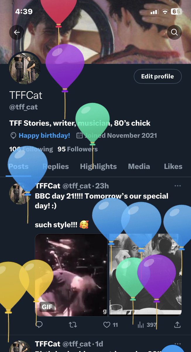 tff_cat's tweet photo. Happy birthday, birthday buddy!!!! :) https://t.co/kHRR3hedDn