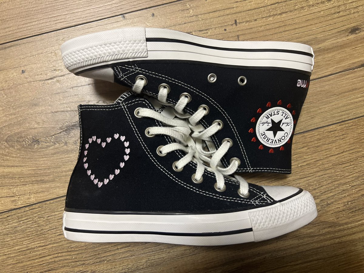 tuyarkayarka's tweet photo. Продаю новые кеды Converse ctas crafted with love (us 6, eur 36.5, 23 см) 
7900₽ https://t.co/Rz84AL2KG9