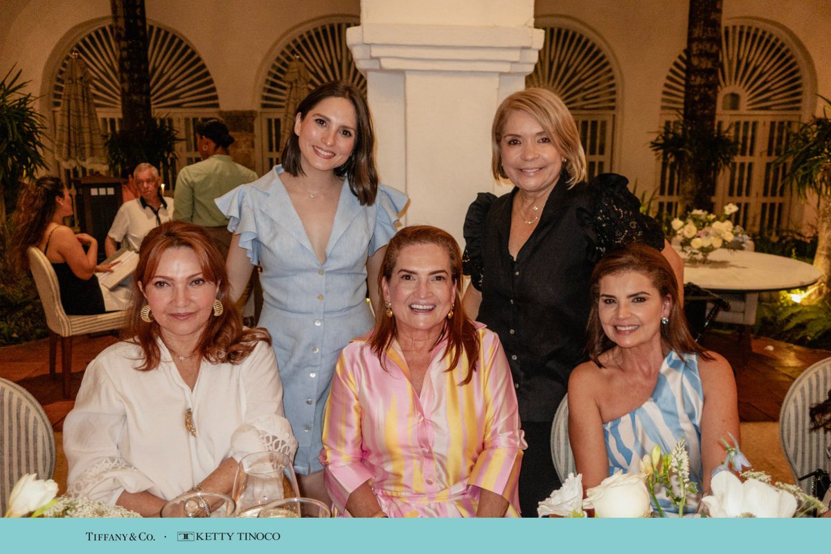 KettyTinoco's tweet photo. Recuerdos de una noche en Lino🤍 https://t.co/1F0LjLjI7R
