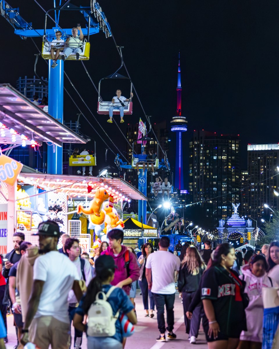 MWilsonMedia's tweet photo. An evening at the CNE!
#CNE #LetsGoToTheEx #ExPlaceTO #Toronto #Canon #Photography https://t.co/BfZOzkLZQ0