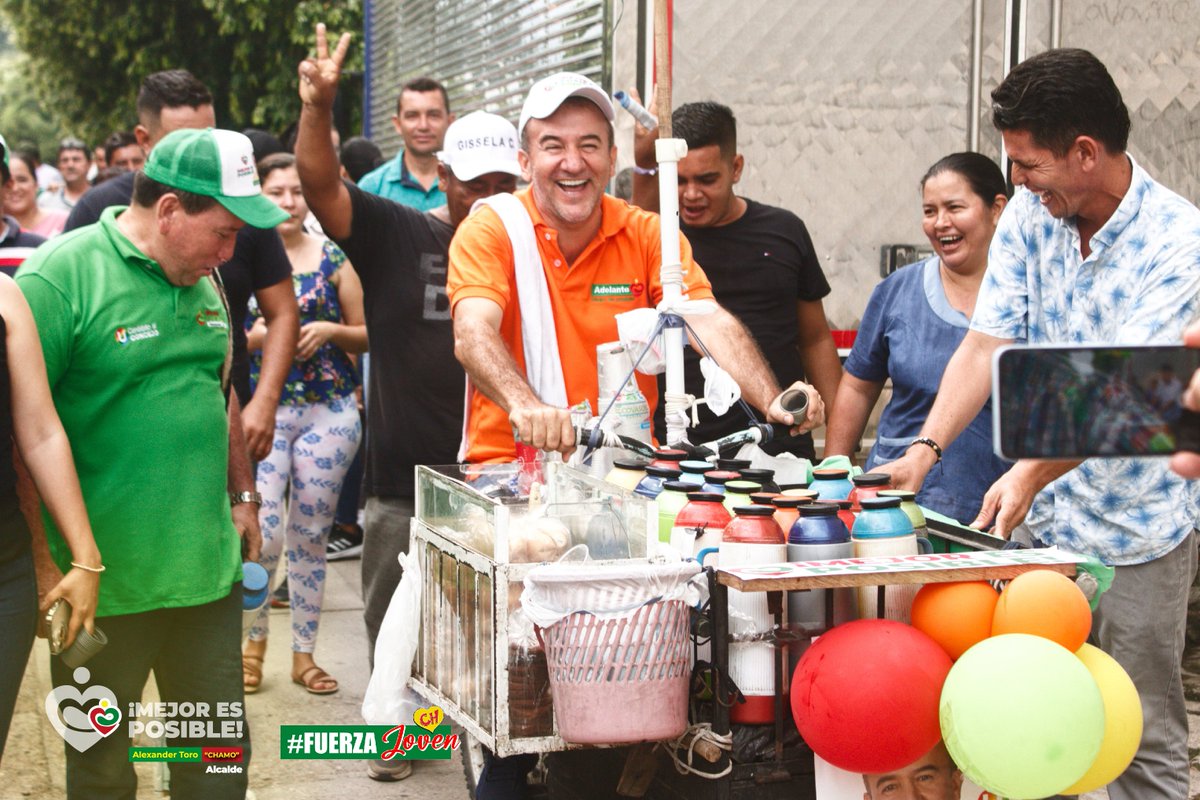ElChamoPailitas's tweet photo. Dicen que el café ayuda al que duerme poco y sueña mucho...
Te doy las gracias Pailitas por tomarte este tintico conmigo y compartir experiencias para seguir #AdelanTe #MejorEsPosible
#ChamoAlcalde https://t.co/KPz1c73xDc