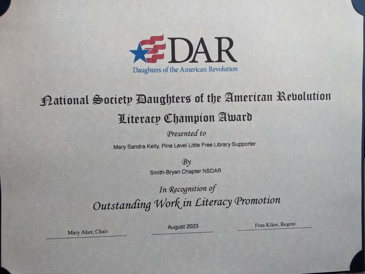 PineLevelES's tweet photo. Congratulations to @PineLevelES teacher Mrs. Mary Sandra Kelly. She has been recognized for her work with Literacy in our community with the #LittleFreeLibrary she supports at the park.
Great job!
#PLGreenHornets #NoJoFamily https://t.co/ggCUABfLW0