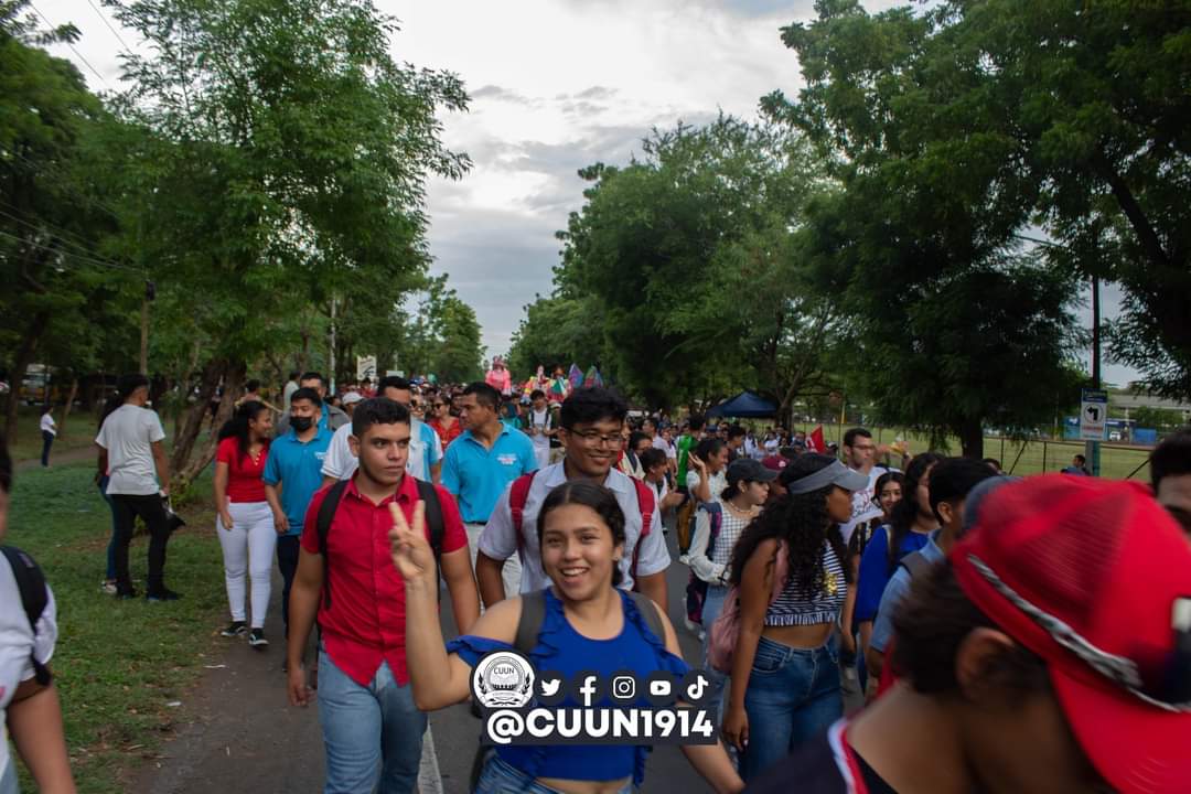 cuununan's tweet photo. Participación en alegre Caminata-Carnaval "Juventud en Victorias", en celebración de la fundación de la Gloriosa Juventud Sandinista 19 de julio.

#FSLNHeroismoVictorioso 
#CUUN1914 https://t.co/dD23iV1ufp