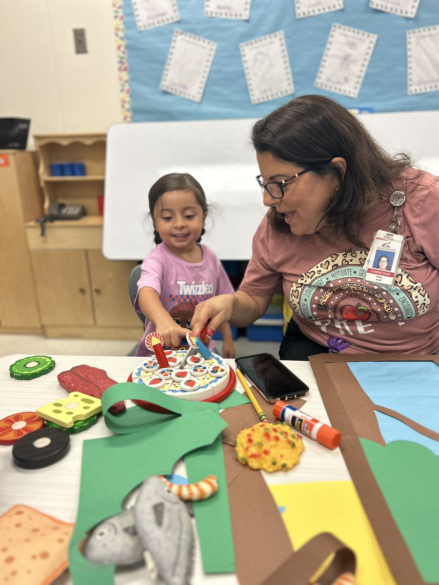 MrsRobersonCFB's tweet photo. Growing in our social skills, discovering the activities we like best and having tons of fun! Center time is awesome for our PreK @McKamyElem Trailblazers! #lovemckamy 😍💜💛 @CFBISD @mpruitt1 @msklarer @elissa_wolff #cfbprek https://t.co/0vdzb4wiOj