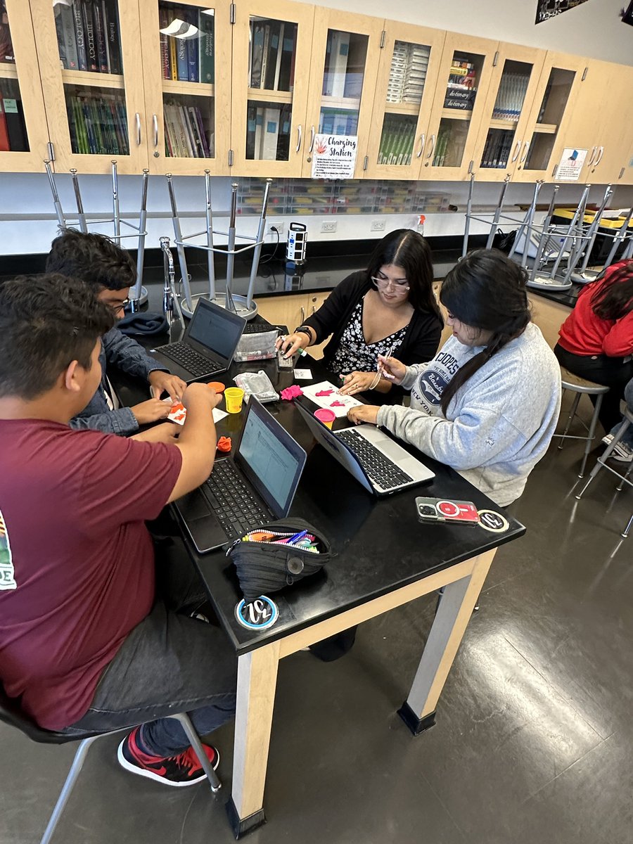 hellomsyang's tweet photo. Practicing anatomical terms  @ChaffeyHSTigers  A&amp;P ss - play-doh dissection https://t.co/LGCabF2cnA