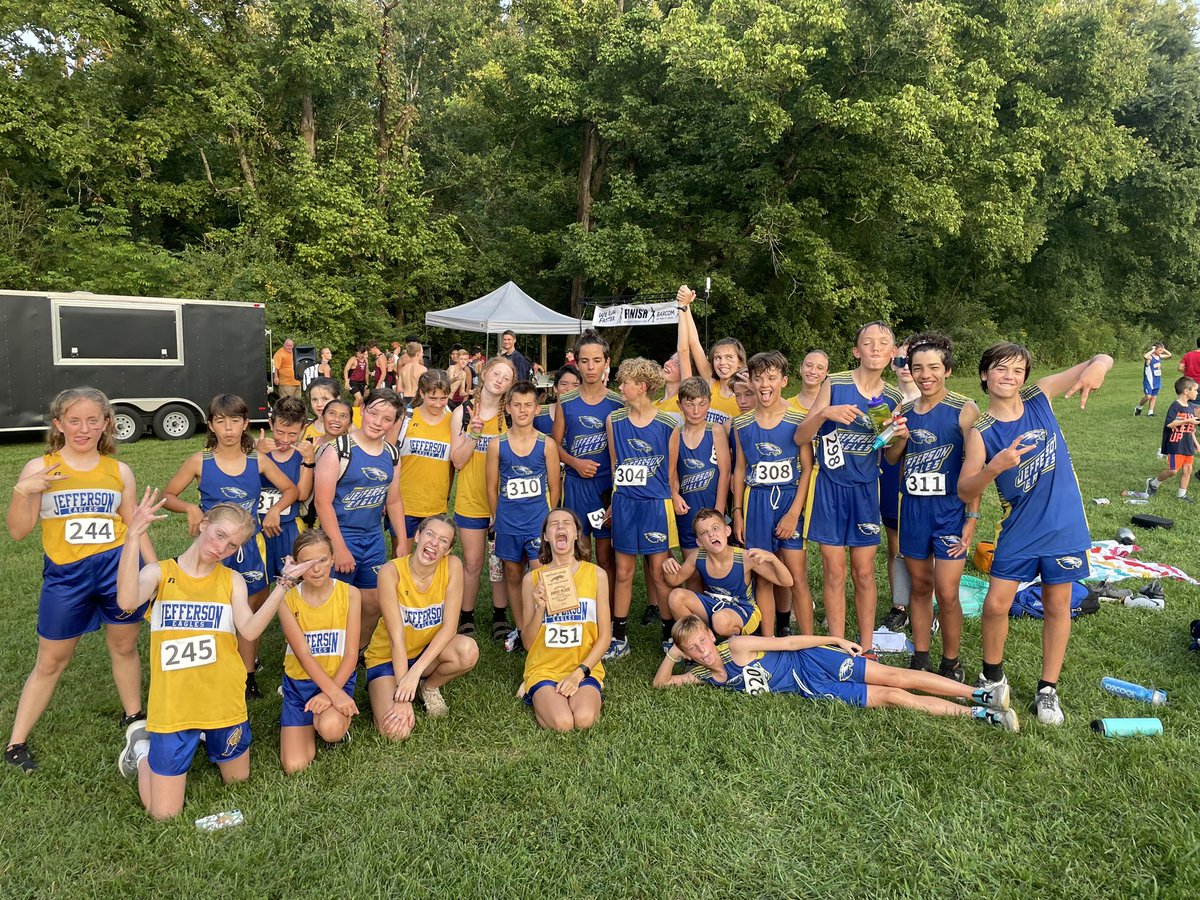 JMS_Eagles's tweet photo. The JMS Cross Country team has an outstanding first meet at Panther Creek State Park this evening finishing 1st place as a combined girls &amp; boys team in the meet!  Go Eagles!!! 🦅 https://t.co/jXa2Gl59Py