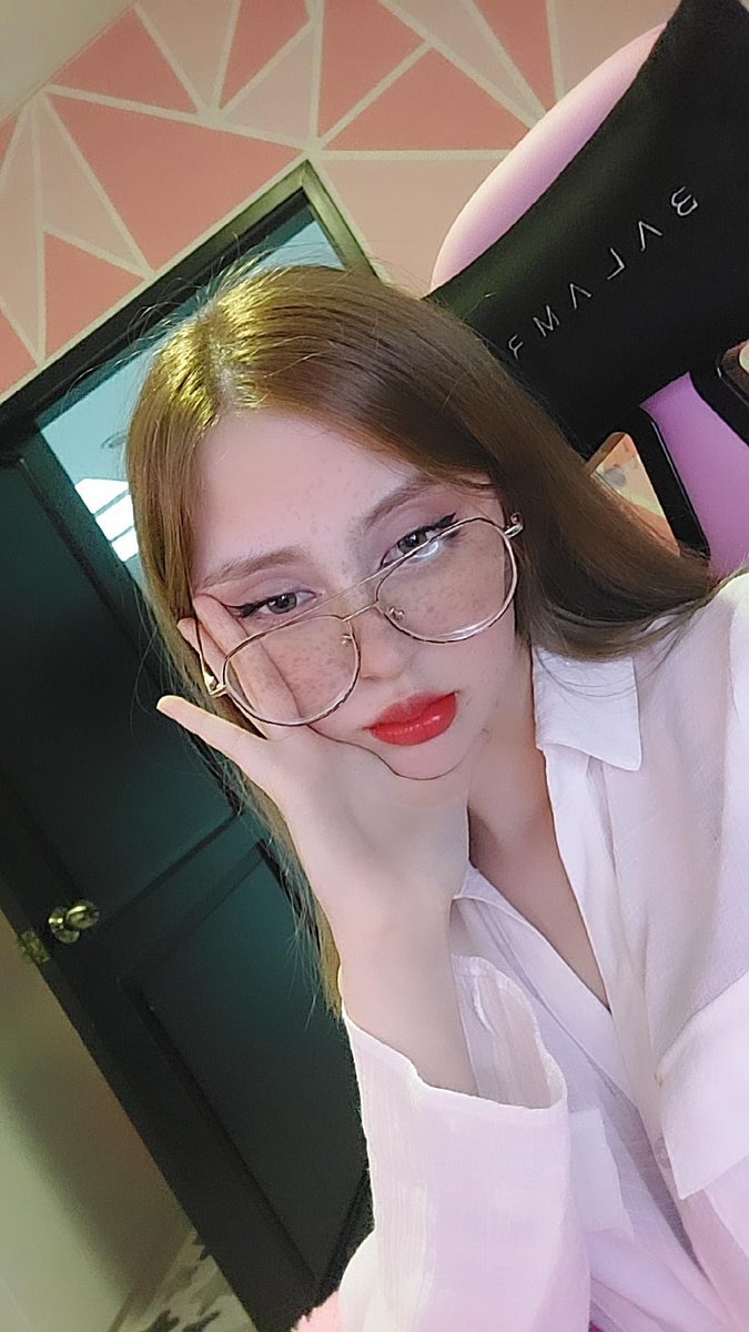 Kenzyw_'s tweet photo. Pasen bebés 🥰 https://t.co/3jCJoS2fFk https://t.co/7D0GNuq6JD