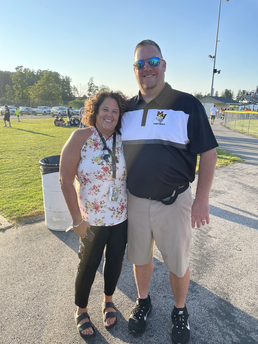 MoValleyFB's tweet photo. Amazing turnout for Meet the Knights. I will work my tail off to give these Seniors and this Community a program to be proud to call their own. 

#OneKnightNation #BlackKnightProud https://t.co/0APwl74jyp