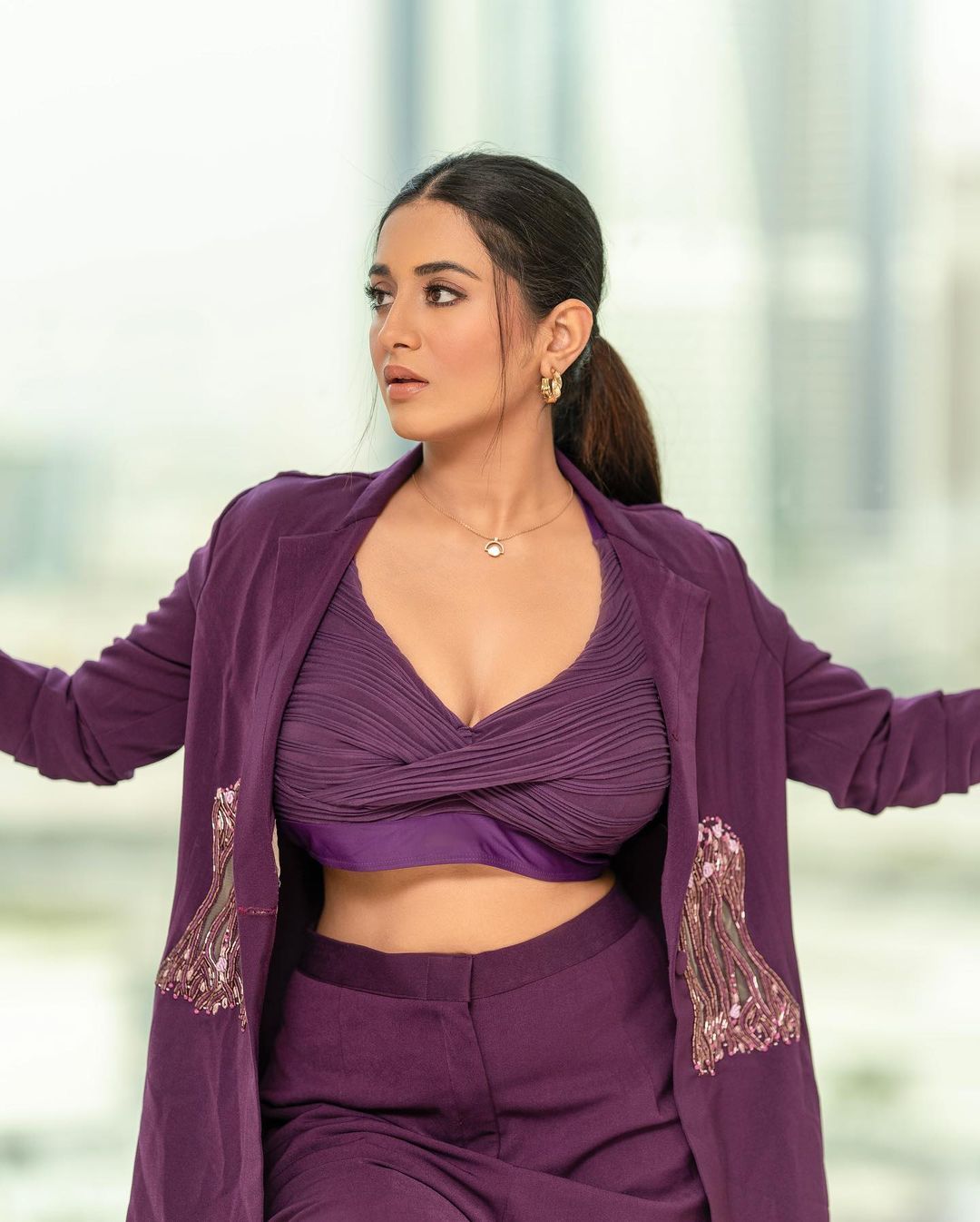 F4LPLMLWIAAMGYe?format=jpg&name=large