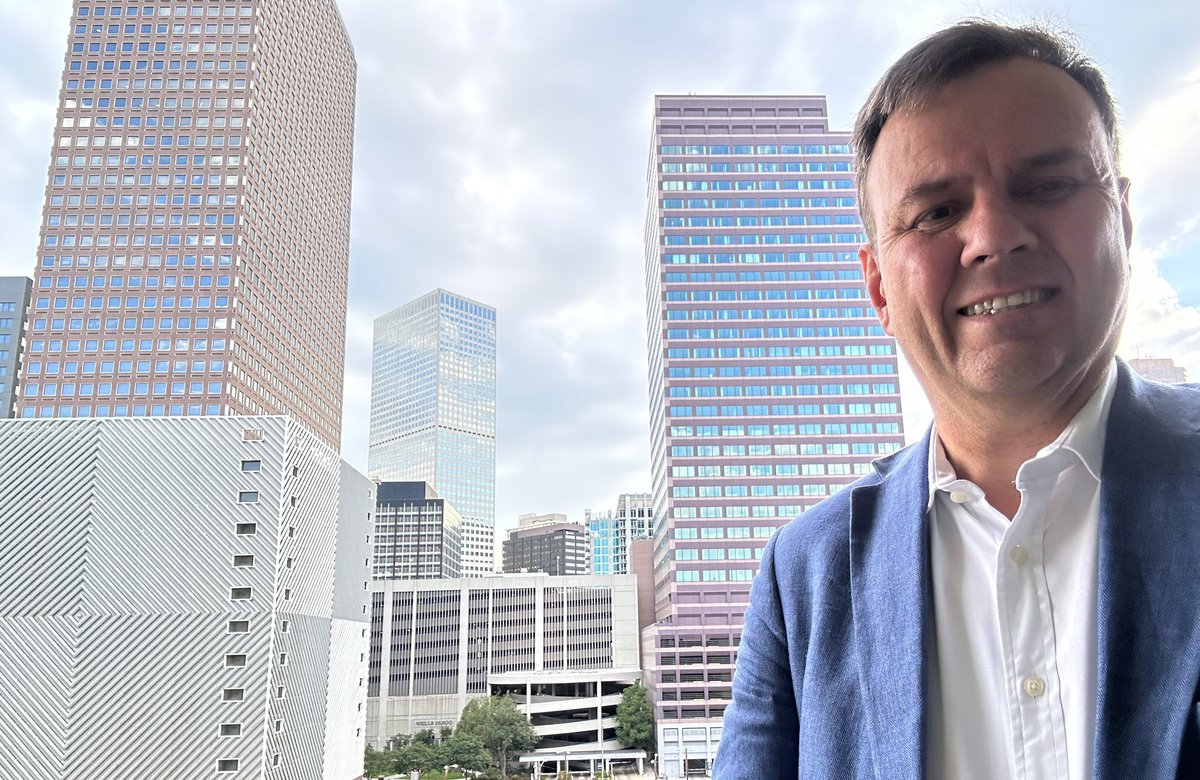 GregHands's tweet photo. Great to be back in Denver, after 3 days in Aspen 🌳 as a guest speaker at the @AspenInstitute.

Am here in Denver promoting 🇬🇧 🇺🇸 trade - meeting Colorado businesses &amp; politicians to boost trade &amp; investment still further. 

@UKinUSA https://t.co/WplIWgVi6d