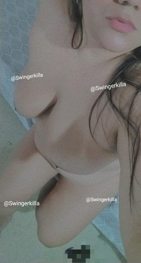 Swingerkilla's tweet photo. Buenas noches ❤️.... Tratando de calentar está fría noche. #martesDeTetas #medellin https://t.co/7EJBwqltxO