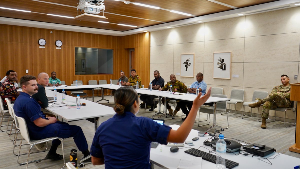 Exciting news from🇵🇬! Our USCGC Myrtle Hazard crew has joined PNG's lead in a bilateral maritime mission to combat #IUUF & protect maritime resources. Rapid collaboration after the recent bilateral agreement between PNG & the US🫱🏽‍🫲🏾🇵🇬🇺🇸🇬🇺

More: bit.ly/USCGwithPNG23
#BluePacific