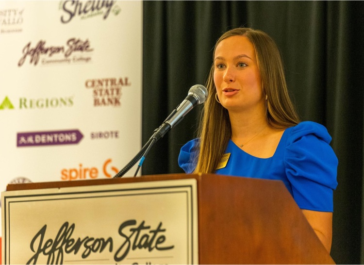 ShelbyALSchools's tweet photo. Madison Burton, SGA president for Chelsea High School and Youth Leadership Shelby alum, recently completed an internship for Leadership Shelby. This morning she helped welcome new Leadership Shelby class members and alumni at the annual kickoff breakfast. https://t.co/S4xncXB3co