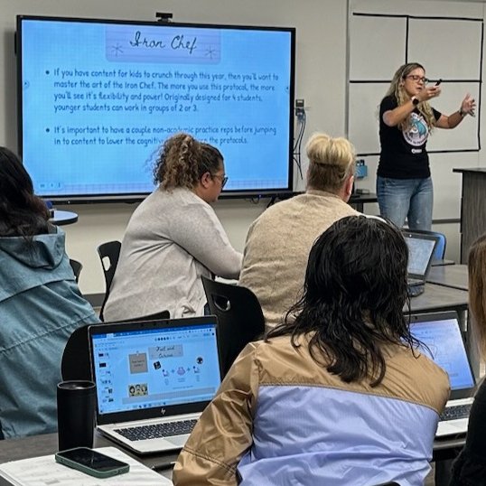 Skral421's tweet photo. Had a blast sharing #EDUProtocols with teachers in Ocean View SD. Fast &amp; Curious with @quizizz, Iron Chef, Sketch &amp; Tell with @LEGO_Education and @Wipebook. Thank you for supporting #teachers teaching teachers. Many ideas from @historysandoval so thank you! Ready for the year! https://t.co/tn0vkzdehh