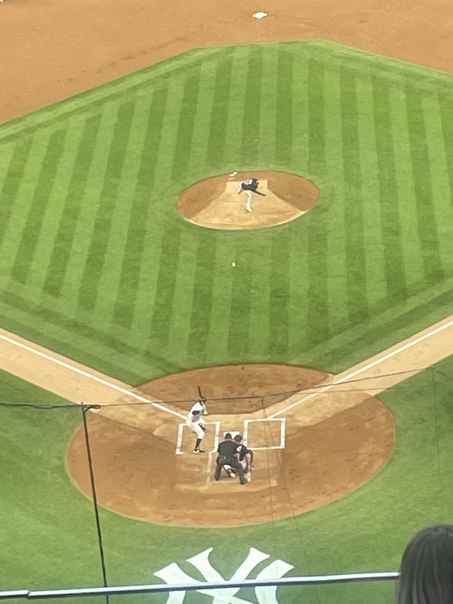 KingcougarMike's tweet photo. ⚾️ 9️⃣4️⃣3️⃣1️⃣ @QuarterRico @eddiesofficials @_RF30 @Always_Yangry @DavePolaski @AndrewPollner @rstones199 @JohnnyKamen @johnnysfgiants @mmehan82 @EPLSB #MLB 152 #NATITUDE #RepBX w @gilligan80 @royaltytoursusa MikeAbrams MarkPeters TommyBELT BigGameAl https://t.co/N4WR3aWiU1