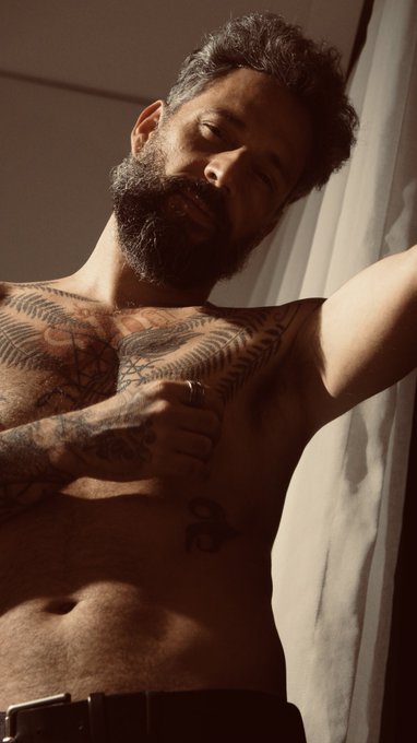 bem que voc&ecirc; podia me ver assim n&eacute;?! https://t.co/oNtXuPJt6c