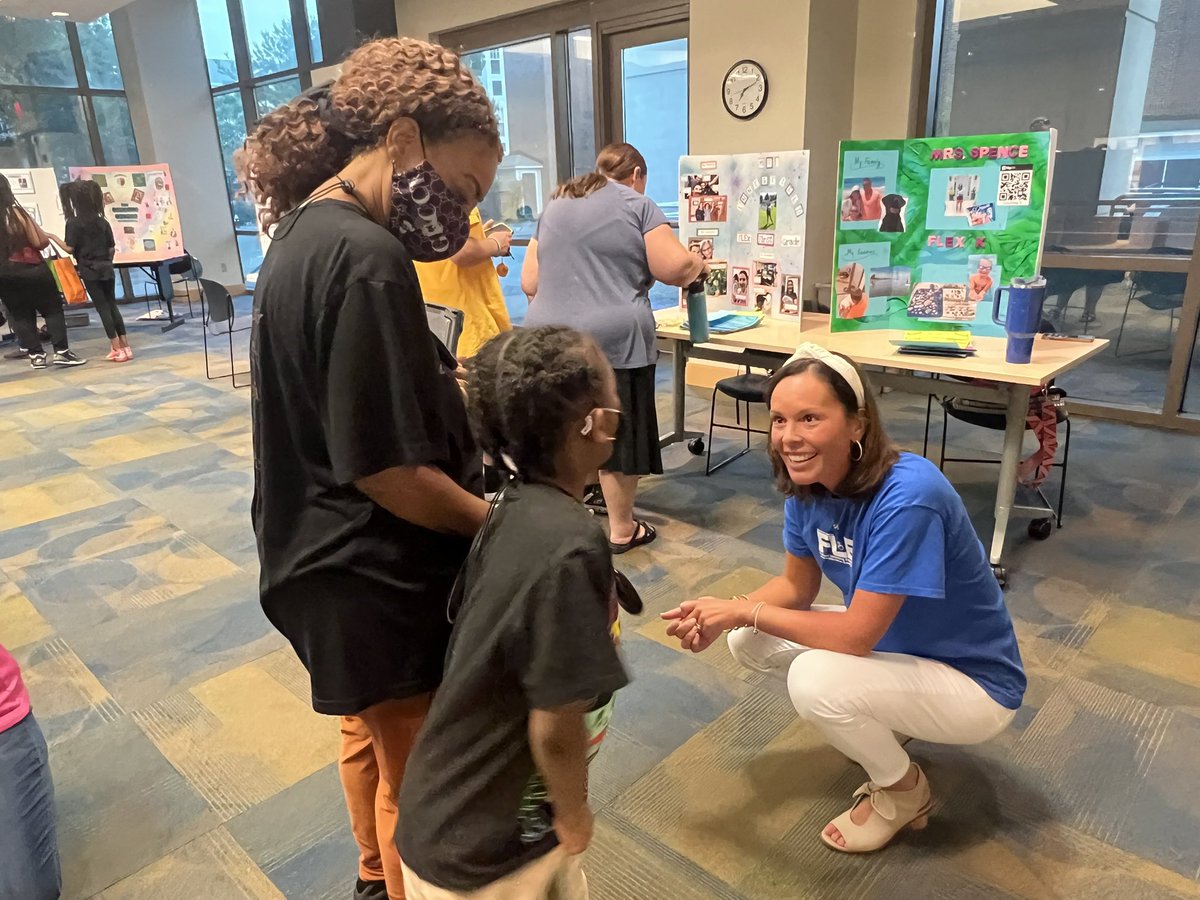 HCSFLEx's tweet photo. Our FLEx Open House was a huge success ! Look at the faces of our new and returning students meeting their teachers and picking up supplies .
We are looking forward to a great year ! https://t.co/9GmylyJLNt