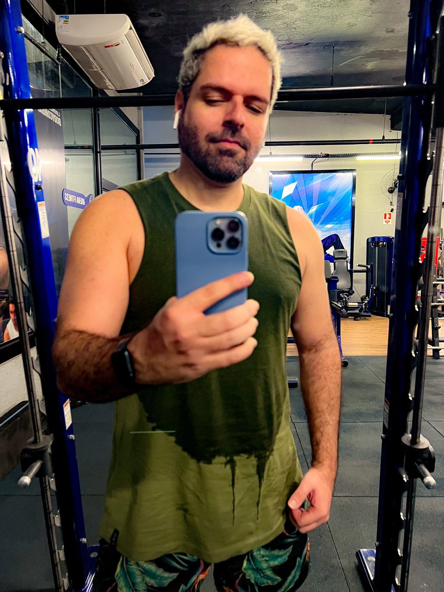 falamuka's tweet photo. Tava suando a camisa e fiquei off boa parte do dia. Que pauta vocês sugerem pro #SpaceDoMuka de logo mais, hein??? https://t.co/kXLa30XZvn
